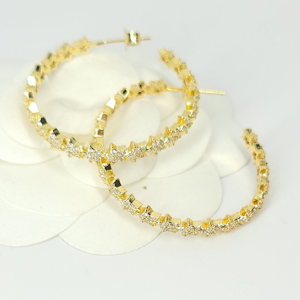 NEW 18K Gold Micro Pave CZ Stars Hoop Earrings NWT - Picture 5 of 10